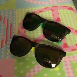 Sunglasses neon yellow green up 400 NWT set of (2) 🥹